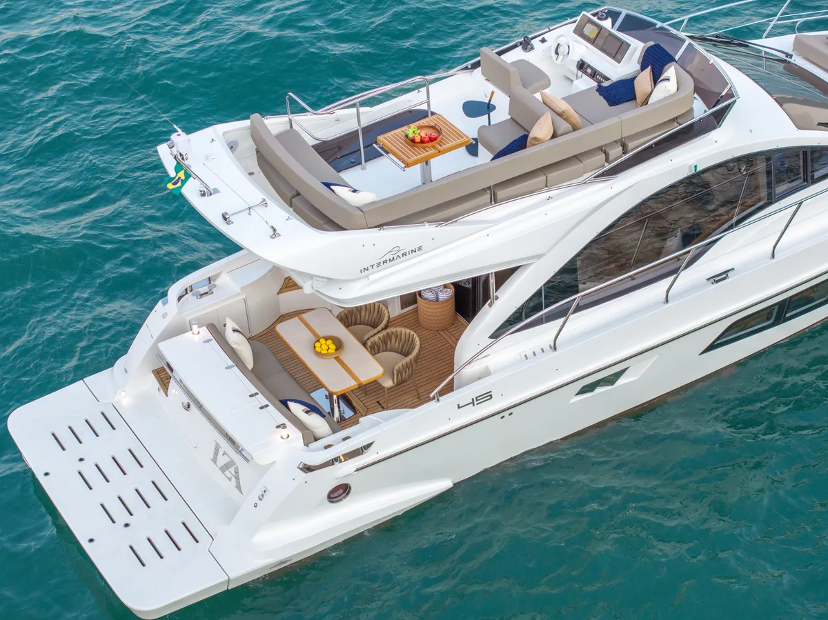 Intermarine 45 — Flybridge