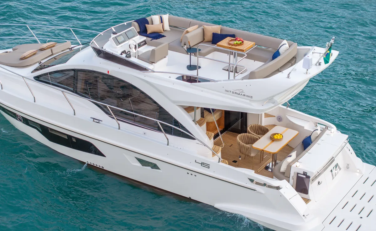 Intermarine 45 — Flybridge