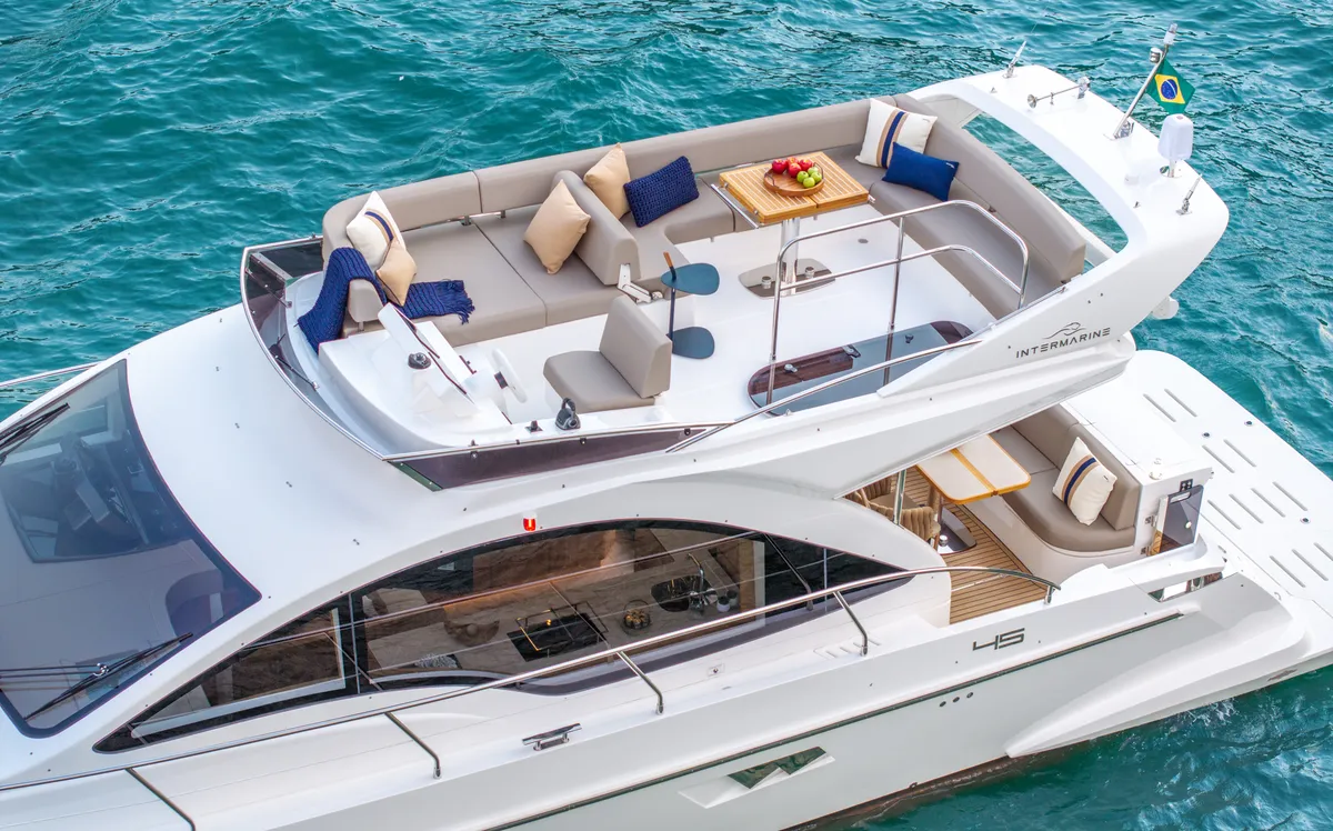 Intermarine 45 — Exterior