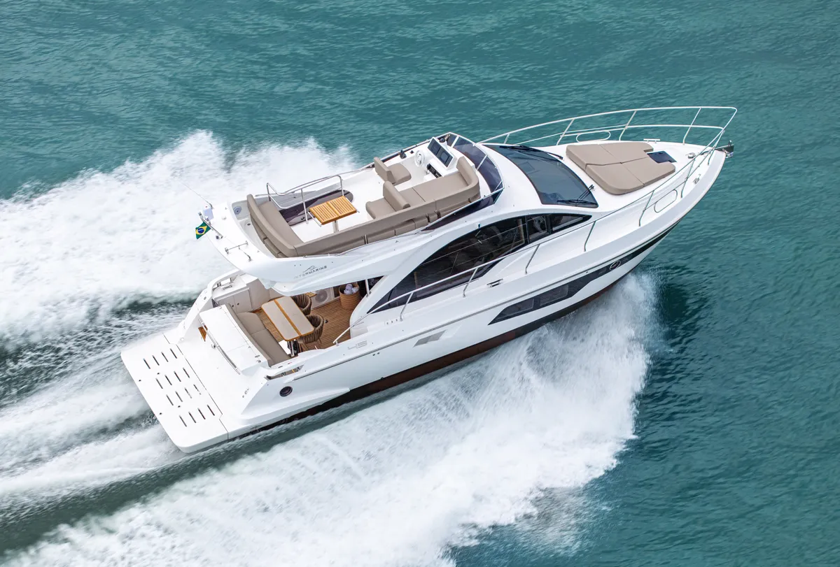 Intermarine 45 — Exterior