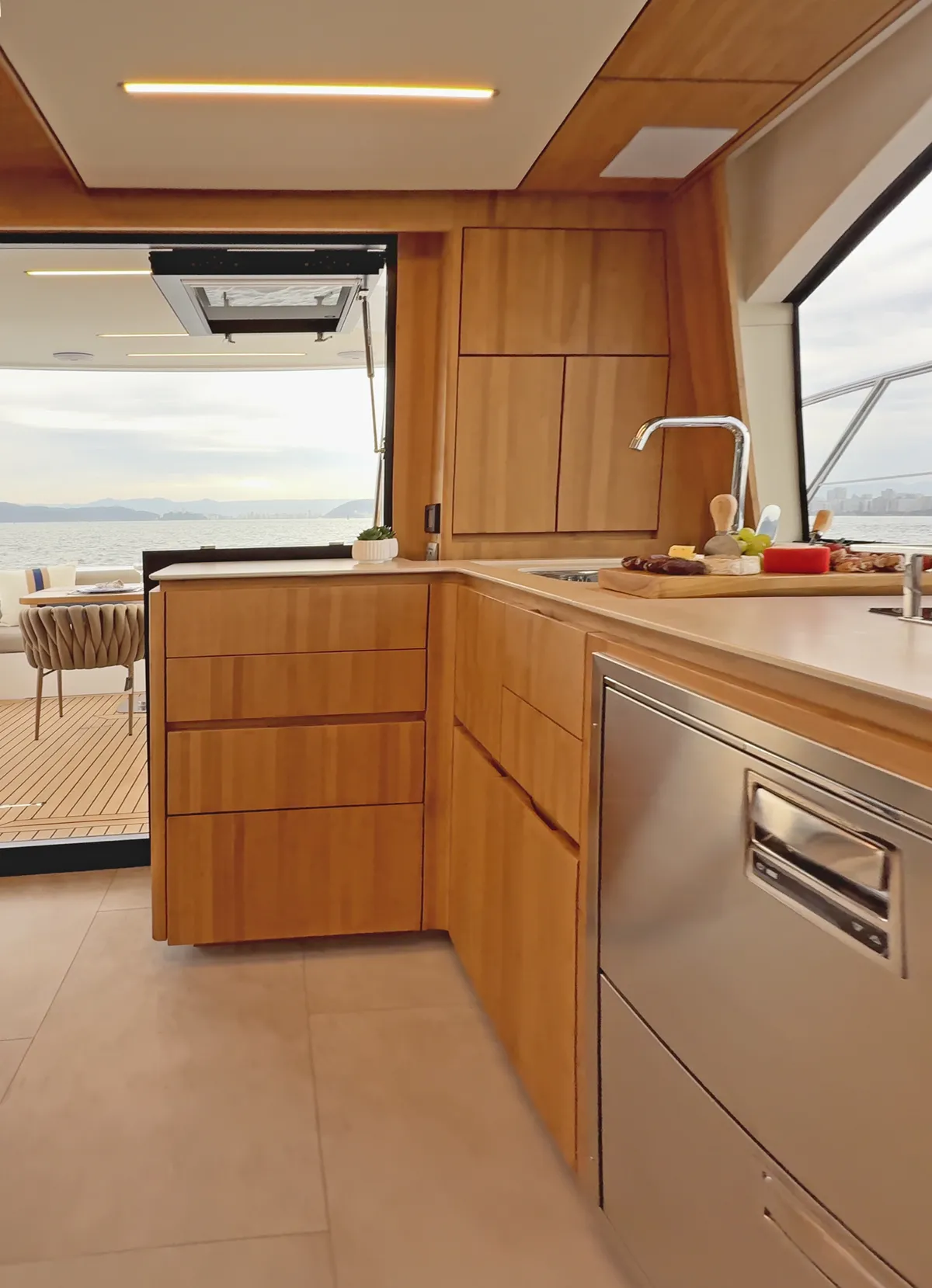 Intermarine 45 — Salão